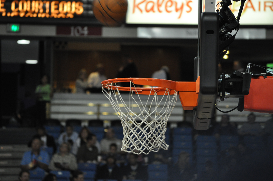 Фото: кольцо для баскетбола