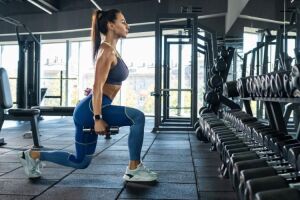 Тренування для жінок та дівчат у залі: програма для тонусу та рельєфу